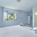 Giorgio Studios-apartments 1 ニキアナ