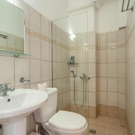 Guest house Giorgio Studios-apartments 1 *