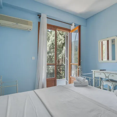 Giorgio Studios-apartments 1 * Nikiana