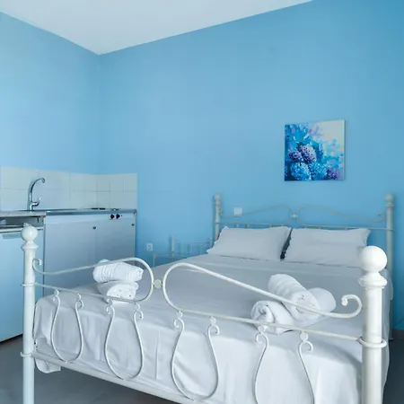 Giorgio Studios-apartments 1 * Nikiana