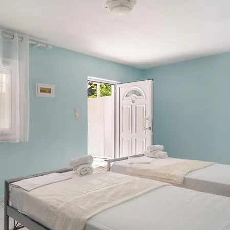 Giorgio Studios-apartments 1 *