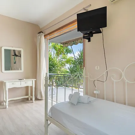 Giorgio Studios-apartments 1 ניקיאנה